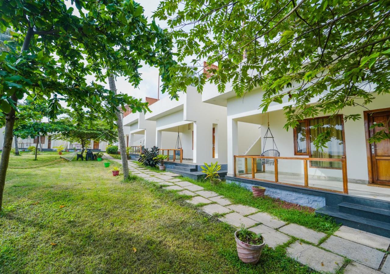 Solaris Beach View Resort & Spa By Voye Homes バルカラ エクステリア 写真