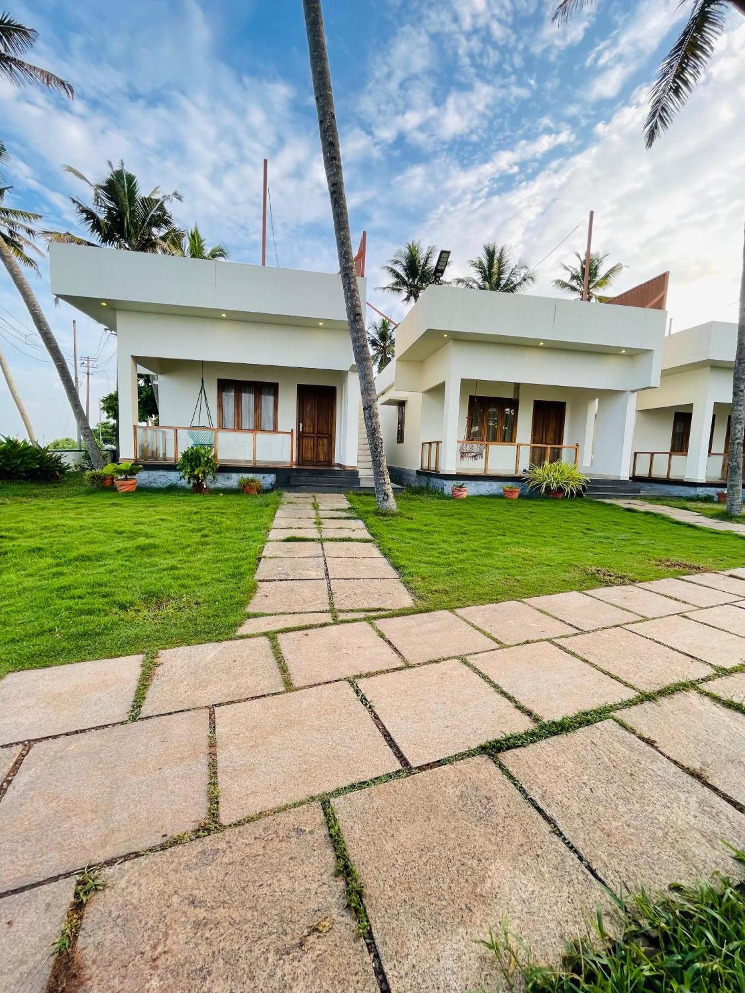 Solaris Beach View Resort & Spa By Voye Homes バルカラ エクステリア 写真